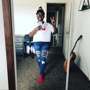 Meet your Posher, Akor